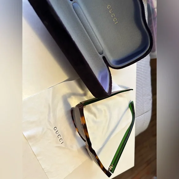 #Exclusive #Gucci #Leopard #SunGlasses #OS #LikeNew - Picture 3 of 13